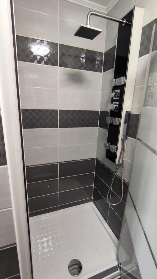 Freedom-Fehervar Apartman Секешфехервар Экстерьер фото
